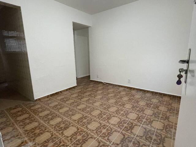 #3266 - Apartamento para Locação em Santos - SP - 2