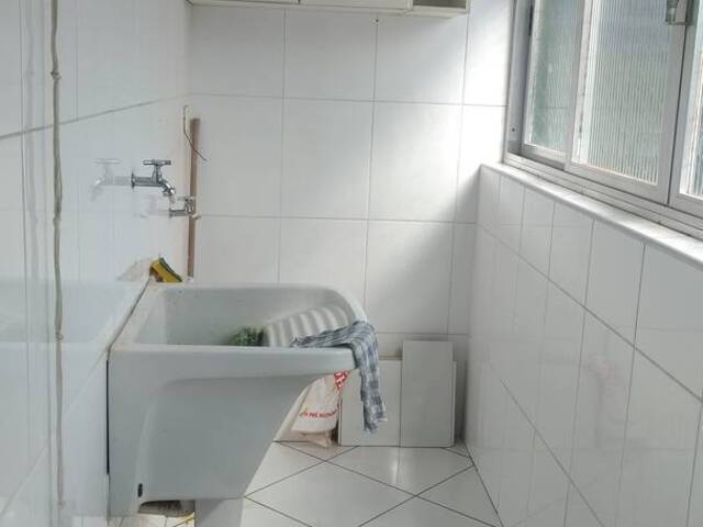#2303 - Apartamento para Locação em Santos - SP
